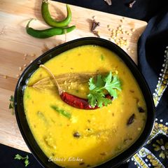 A picture of Bhaja Muger Dal (Roasted Moong Dal / Green Gram Lentil - Bengali Style).