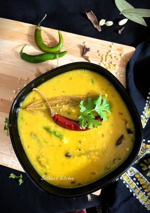 A picture of Bhaja Muger Dal (Roasted Moong Dal / Green Gram Lentil - Bengali Style).