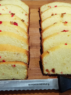 A picture of Tutti fruitti Tea Cake 🥮🥮.