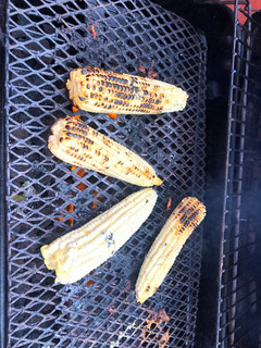 Una foto de Elotes ticocolombo