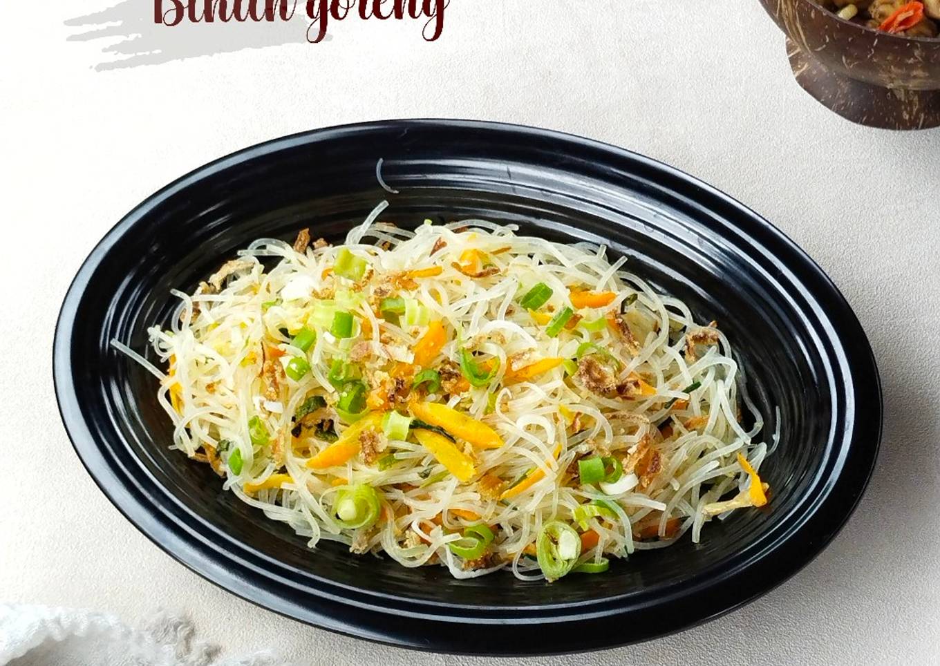 394.Bihun Goreng pelengkap nasi box