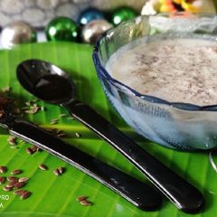 A picture of Flax seed with curd & honey.