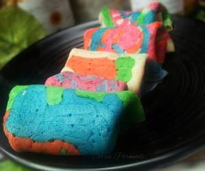 Resep Terbaik Dadar Gulung Vla Coklat warna-warni Enak Bergizi