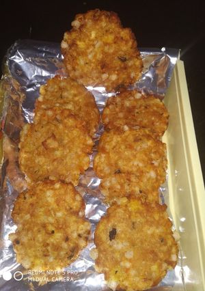A picture of Sabudana Vada raw banana tikki.