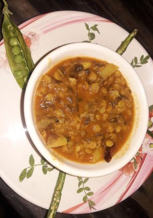A picture of Chana saag with chana dal.....😗.