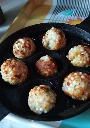 A picture of Sabudana paneer appa.