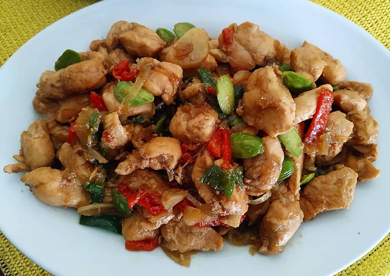 Tumis Ayam Cabe Pete