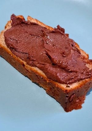 Una foto de "Nocilla" con cacahuete en polvo desgrasado y chocolate x