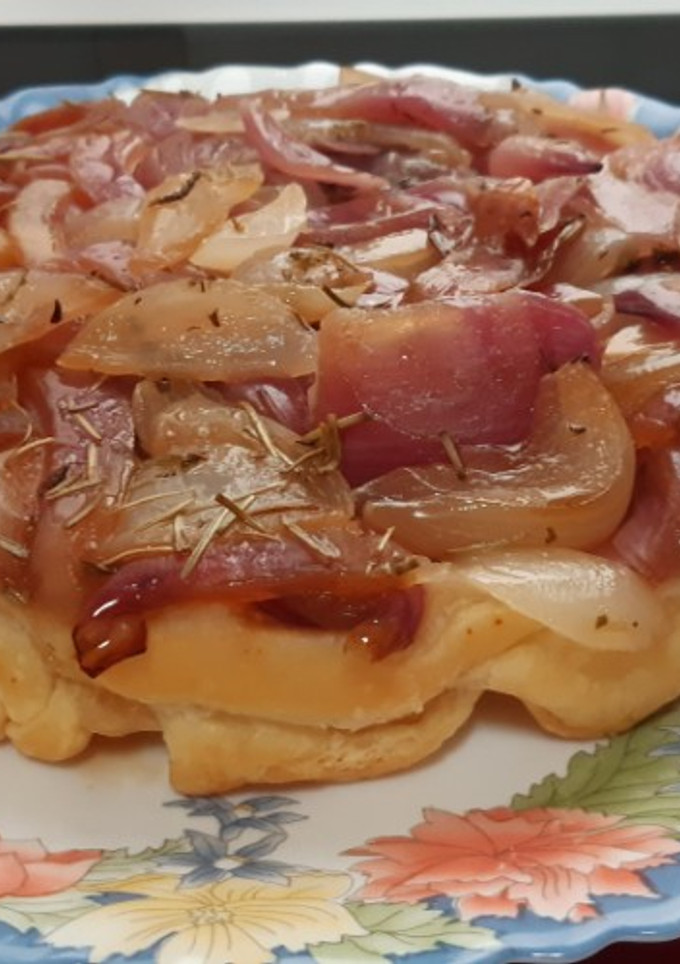 Una foto de Tarta de cebolla