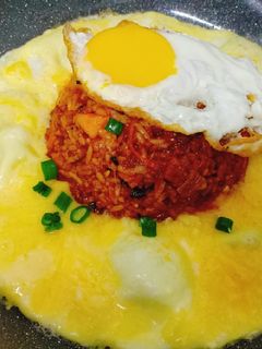 懒人韩式泡菜芝士炒饭 的食譜成品照片