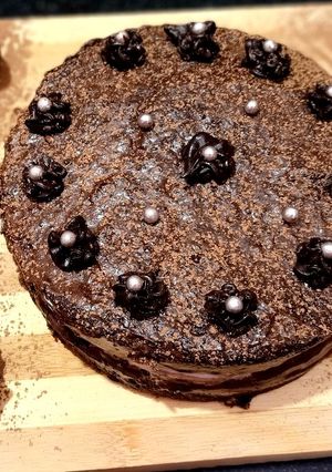 A picture of Decedent cake.