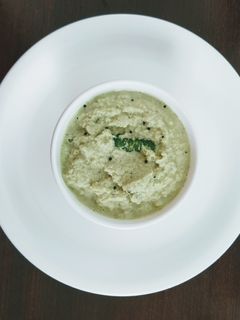 नारियल की चटनी (nariyal ki chutney recipe in Hindi) रेसिपी मुख्य फोटो