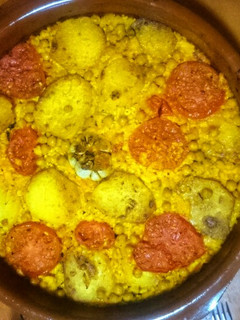Una foto de Arroz al horno de bacalao inglés y pasas