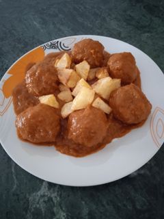 Una foto de Albóndigas de ternera y pollo