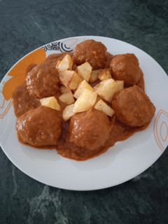 Una foto de Albóndigas de ternera y pollo