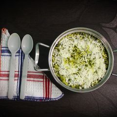 A picture of Palak paneer pulao.