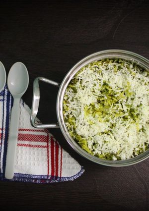 A picture of Palak paneer pulao.