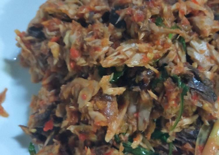 Resep Ikan tongkol suwir daun kemangi yang Sempurna