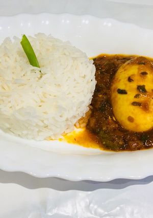 A picture of Egg Curry.