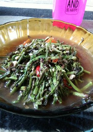 Foto resep Oseng pakis merah