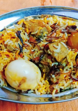 এগ চিকেন বিরিয়ানী (egg chicken biryani recipe in Bengali) রেসিপির প্রধান ছবি