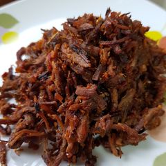 A picture of Beef Serunding.