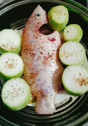 Hình của món Cá điêu hồng hấp bầu.
