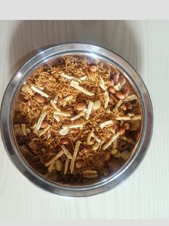રાજગરાની સેવનો ફરાળી ચેવડો (Rajgira Sev Farali Chevda Recipe In Gujarati) રેસીપી મુખ્ય ફોટો