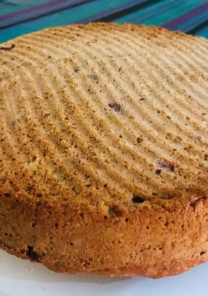 Una foto de Torta de cítricos con Salsa de chocolate y Nuez🍫