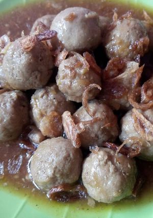 Foto resep Bola daging asam manis sedap.