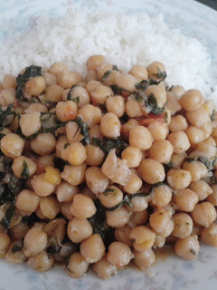 Una foto de Garbanzos con acelga
