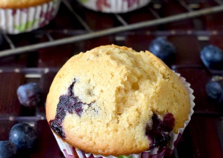 Steps to Make Speedy Blueberry Muffins