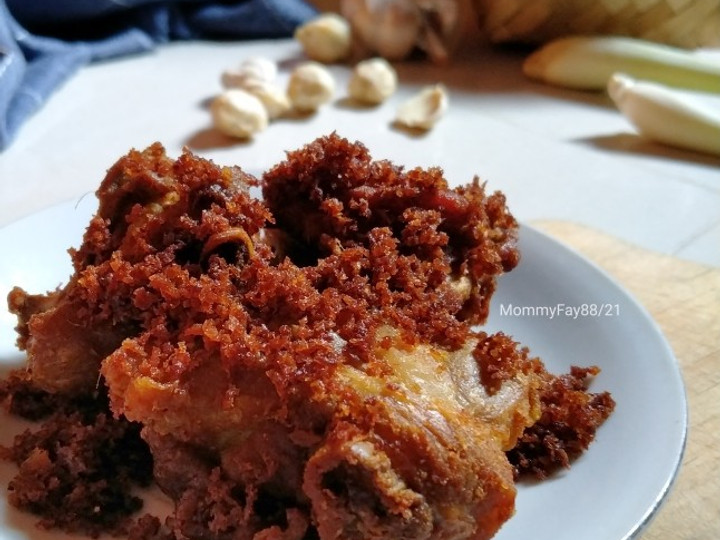 Langkah Mudah untuk Menyiapkan Ayam Goreng Serundeng Kremes, Enak