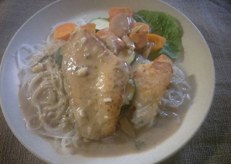 Recipe of Quick Pan fried fish fillet with green curry sauce