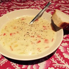 A picture of Comfort sweet corn chowder.
