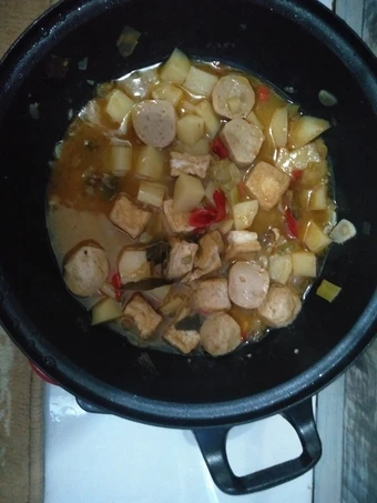 Langkah Mudah untuk Membuat Resep Semur Kentang-Bakso-Tahu yang Lezat Anti Ribet, Lezat