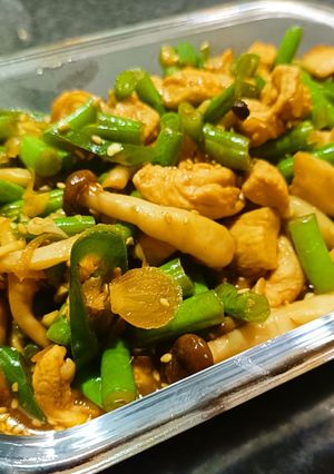 Foto resep Tumis Buncis Jamur Cah Ayam