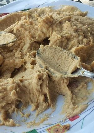 Una foto de Hummus de garbanzos 🍽️