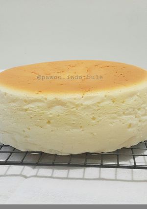A picture of Fluffy Jiggly Japanese Cheesecake (Egg Whites).
