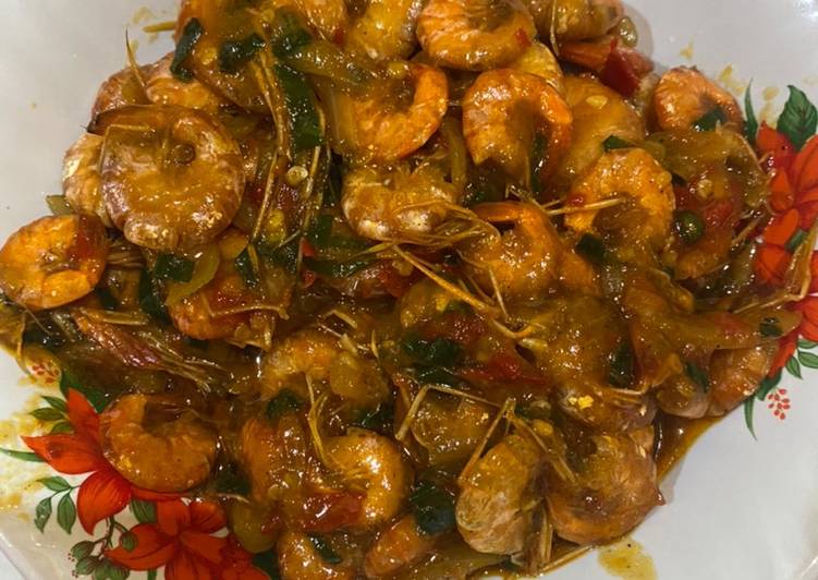 Bagaimana Membuat Udang Piyik Asam Manis Pedes, Enak