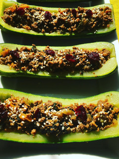 Una foto de Zucchini con relleno saludable