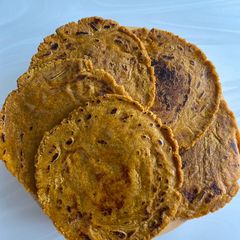 A picture of Juwar roti (Sorghum).