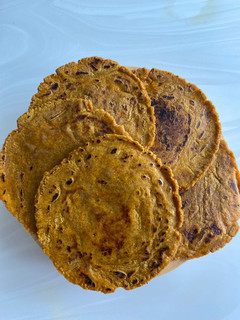 A picture of Juwar roti (Sorghum).