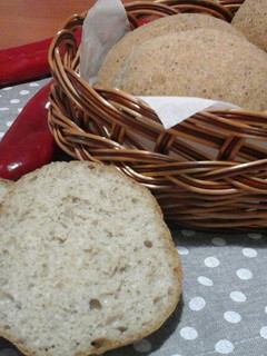 Tökmag- és lenmaglisztes zsömlék, gluténmentesen recept fotója