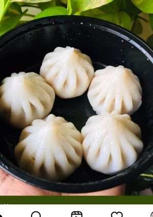 A picture of Ukadache modak.