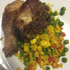 A picture of Cauliflower Rice and Roasted Chicken.
