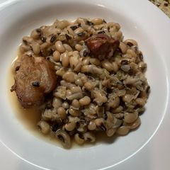 A picture of Black Eye Peas.