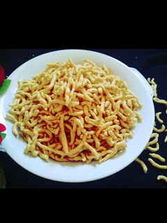 ભાવનગરી ગાંઠીયા (bhavngri gathiya recipe in Gujarati) રેસીપી મુખ્ય ફોટો