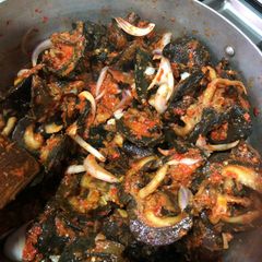 A picture of Peppered snail.