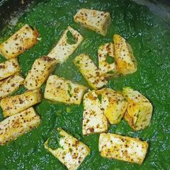A picture of Paneer saag.